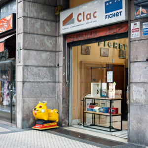 fachada cerrajeria clac en donostia, amara